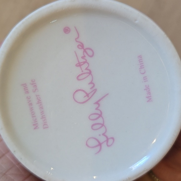 Rare Lilly Pulitzer "Life, Lilly, and the Pursuit of Happiness" Cabana Mug - Picture 7 of 7